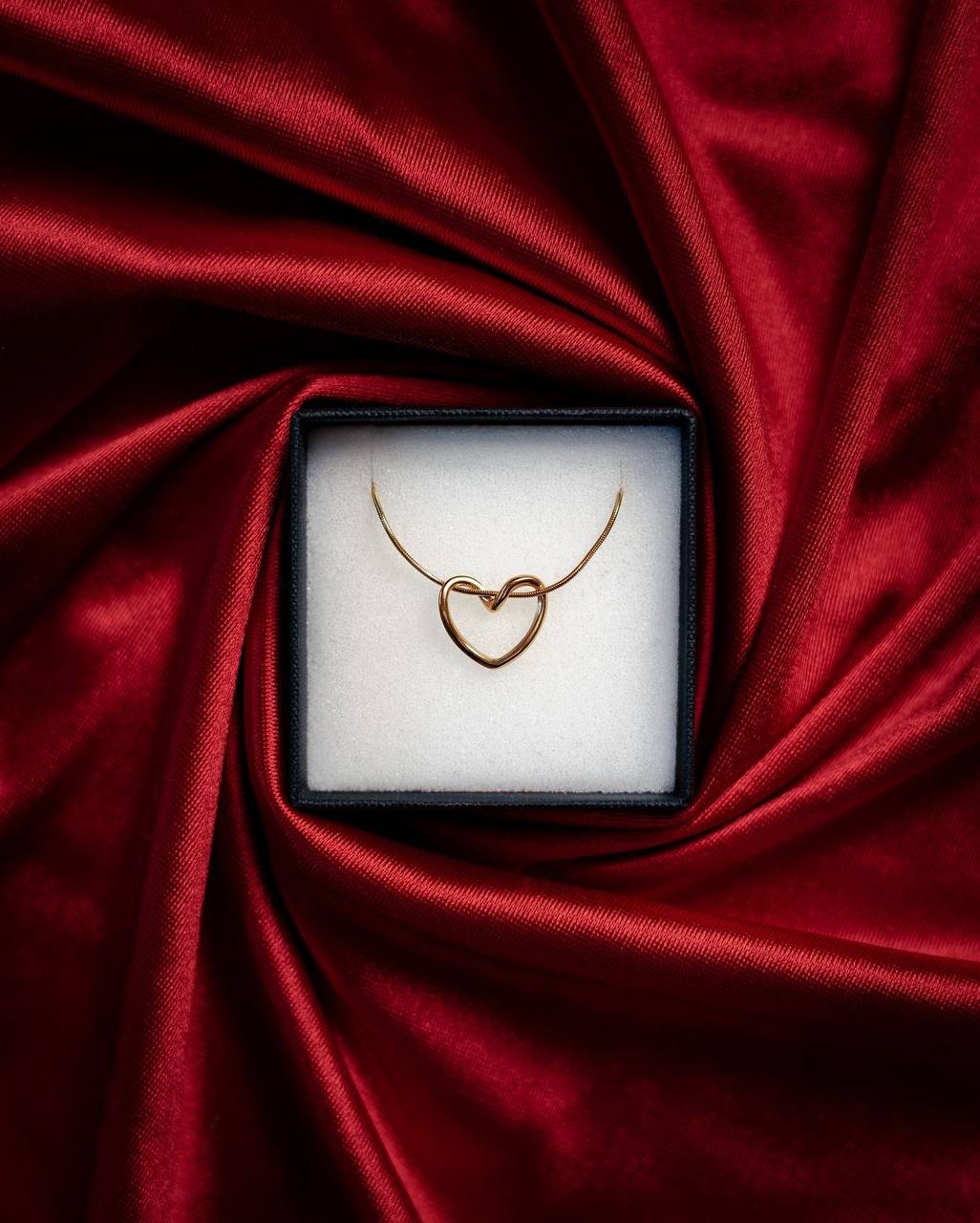 Срібне кольє до дня Валентина